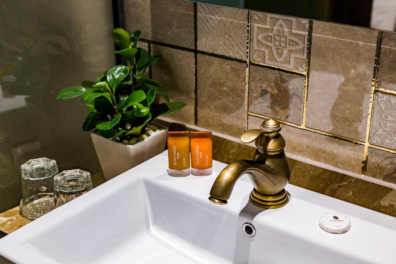 Sunflower Luxury Hotel Хошимин Экстерьер фото