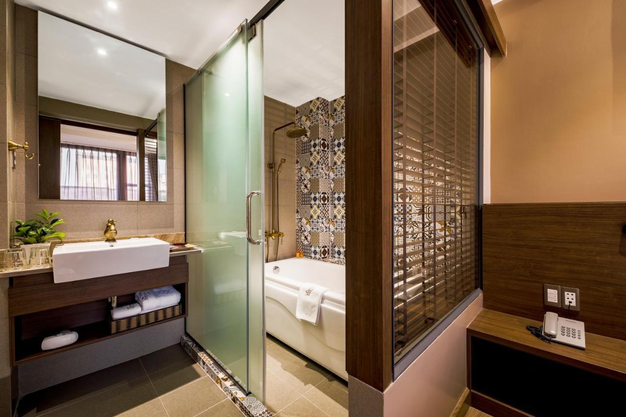 Sunflower Luxury Hotel Хошимин Экстерьер фото
