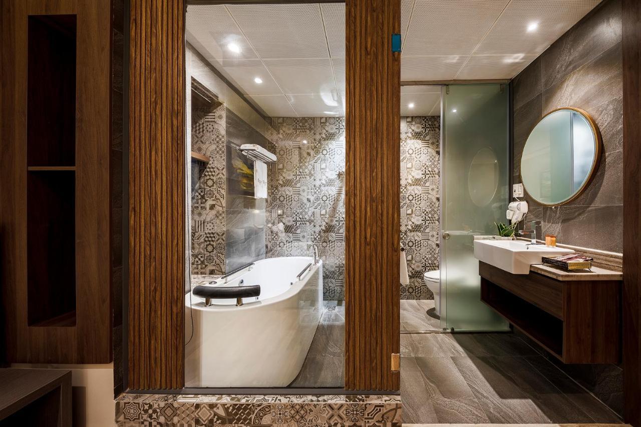 Sunflower Luxury Hotel Хошимин Экстерьер фото