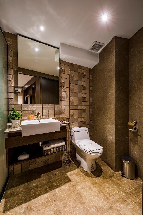Sunflower Luxury Hotel Хошимин Экстерьер фото